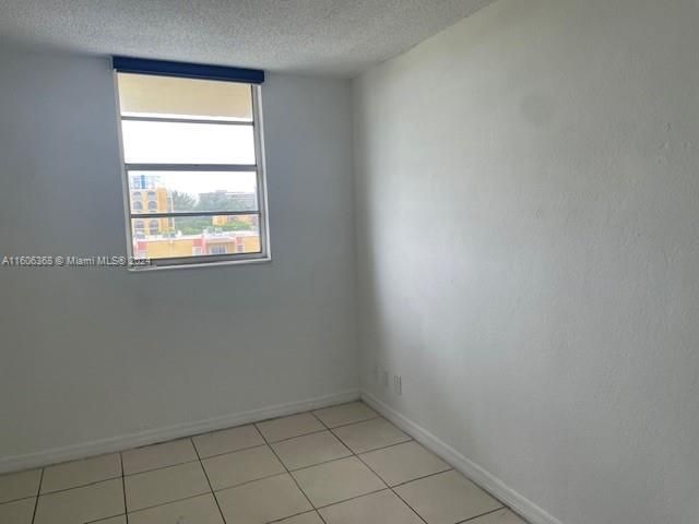 For Rent: $2,000 (1 beds, 1 baths, 605 Square Feet)