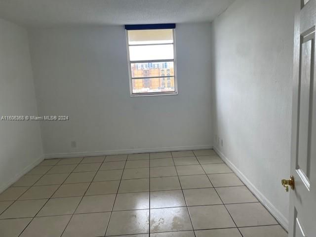 For Rent: $2,000 (1 beds, 1 baths, 605 Square Feet)