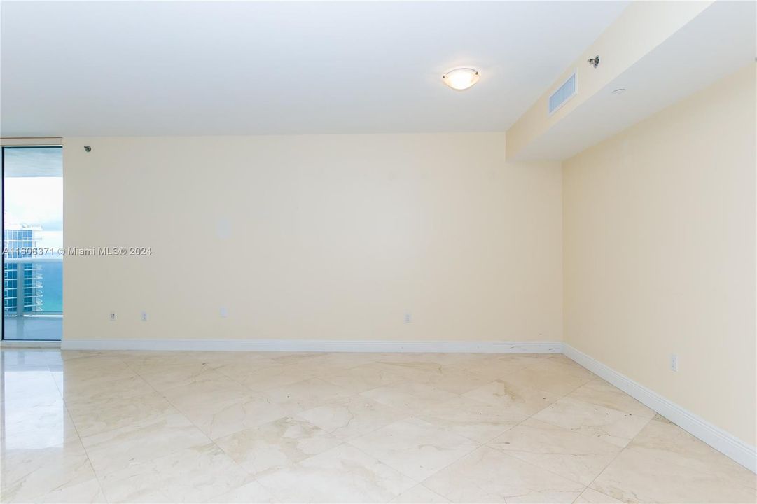 For Rent: $6,300 (2 beds, 2 baths, 1782 Square Feet)