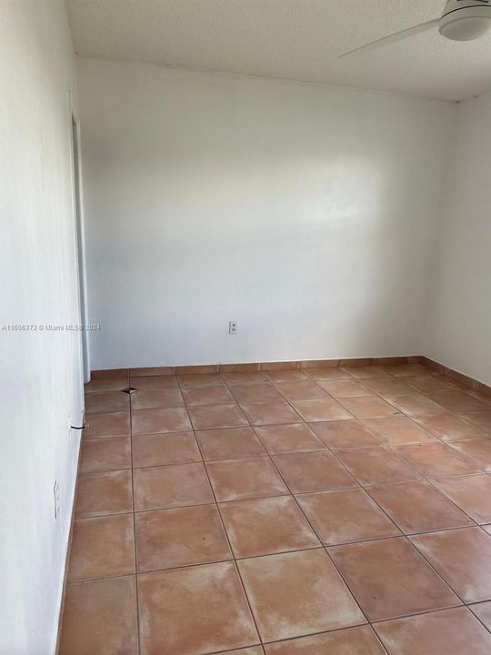 Activo con contrato: $2,999 (3 camas, 2 baños, 1520 Pies cuadrados)