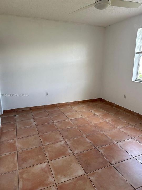 Recently Rented: $2,999 (3 beds, 2 baths, 1520 Square Feet)