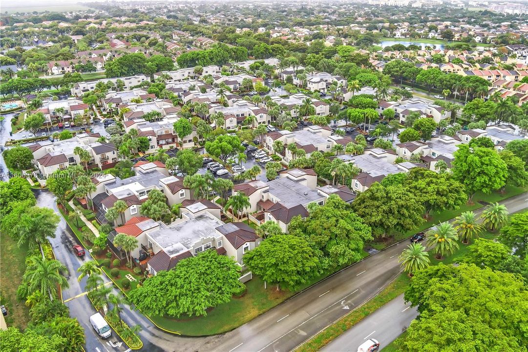 Active With Contract: $435,000 (3 beds, 2 baths, 1289 Square Feet)