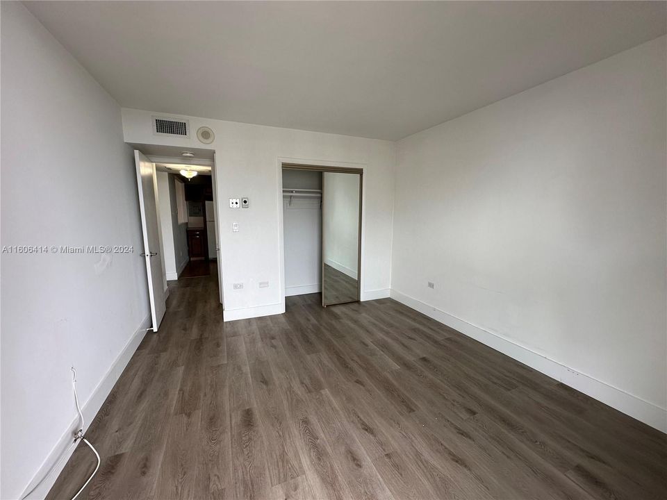 Recently Rented: $2,975 (2 beds, 2 baths, 1048 Square Feet)