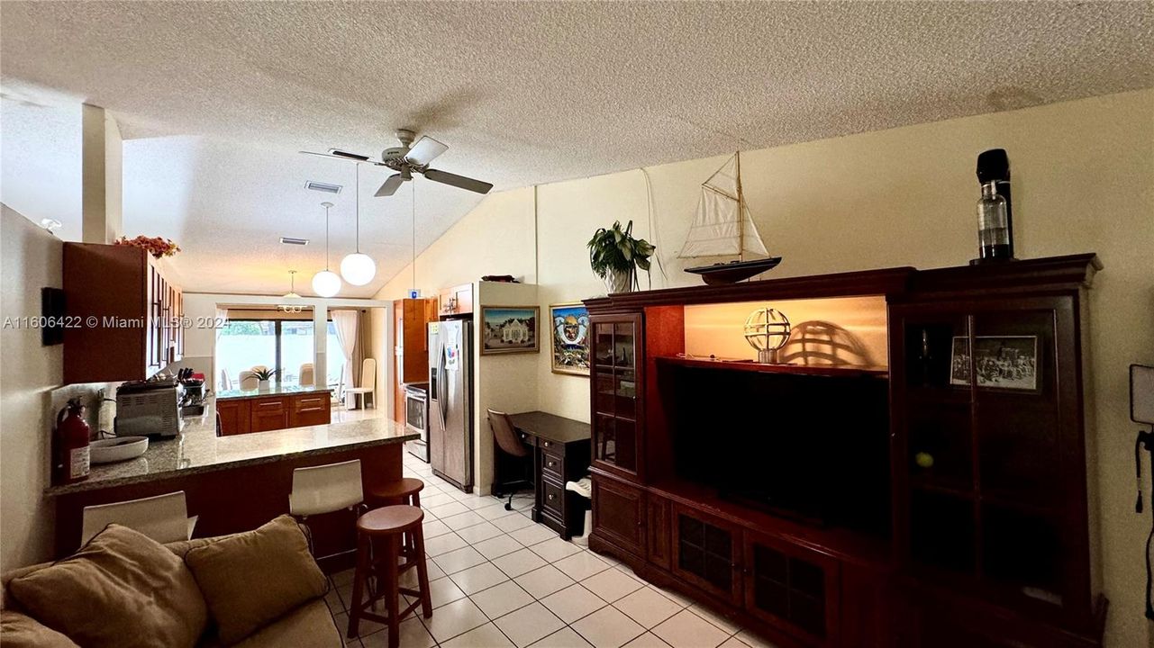 Kitchen/Family room combo