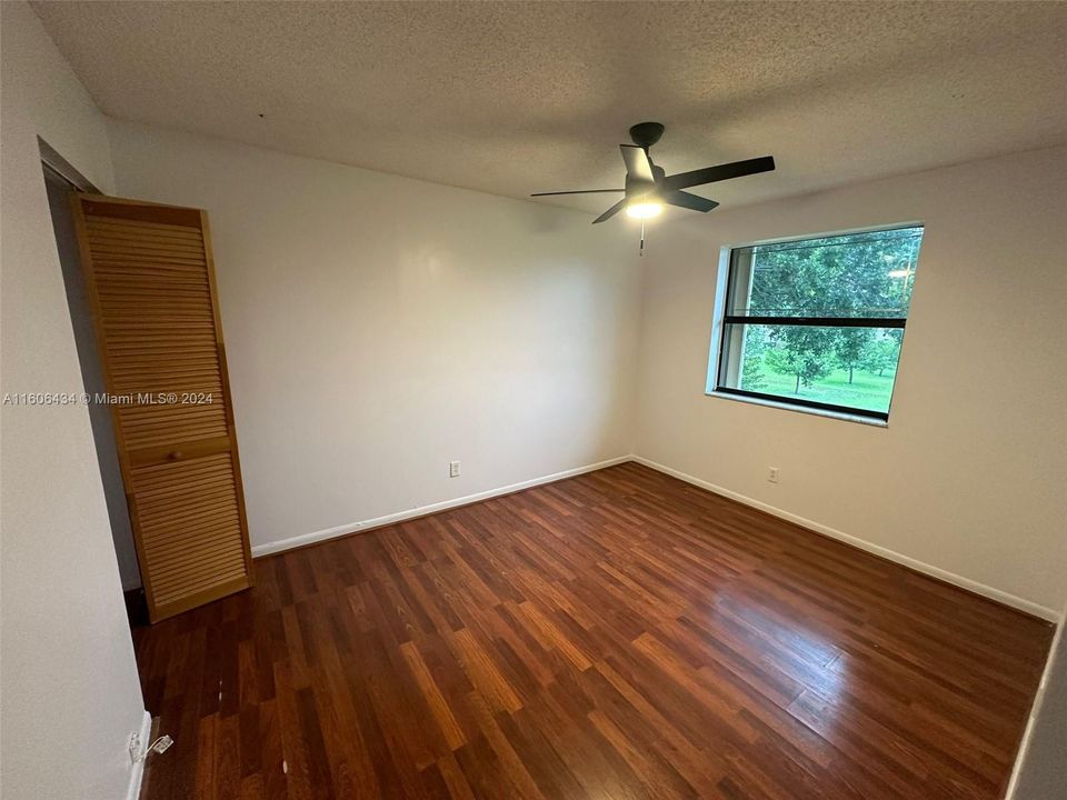 For Rent: $2,500 (3 beds, 2 baths, 858 Square Feet)