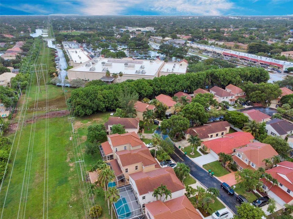 For Sale: $699,900 (4 beds, 2 baths, 2021 Square Feet)