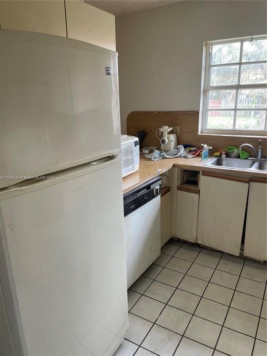 For Sale: $340,000 (2 beds, 2 baths, 900 Square Feet)