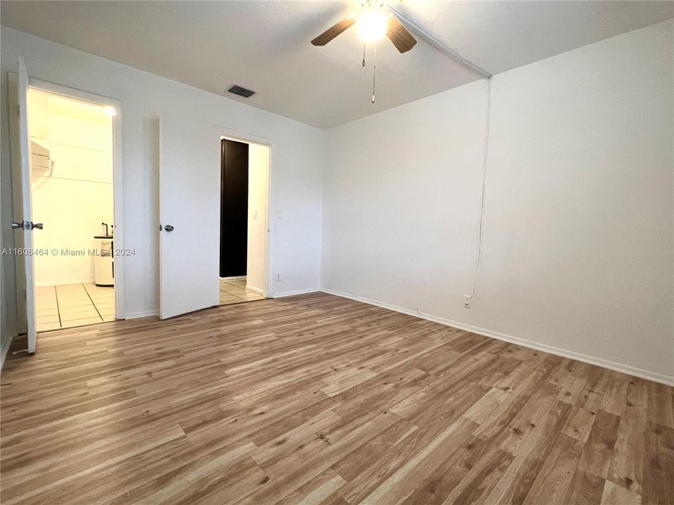 For Rent: $1,500 (1 beds, 1 baths, 620 Square Feet)