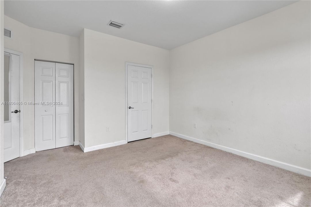 For Rent: $3,000 (3 beds, 2 baths, 1256 Square Feet)