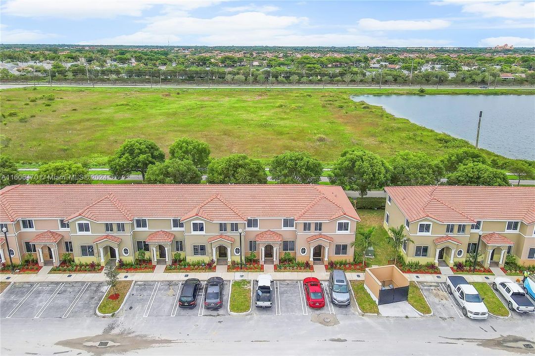 For Sale: $365,000 (3 beds, 2 baths, 1302 Square Feet)