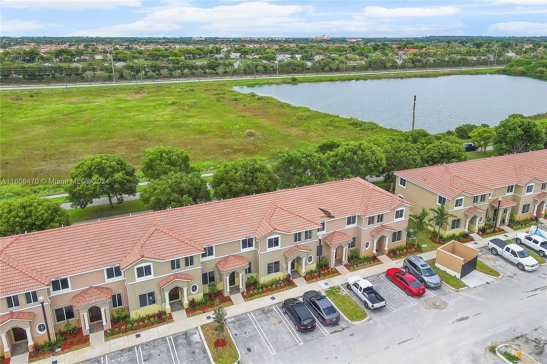 For Sale: $365,000 (3 beds, 2 baths, 1302 Square Feet)