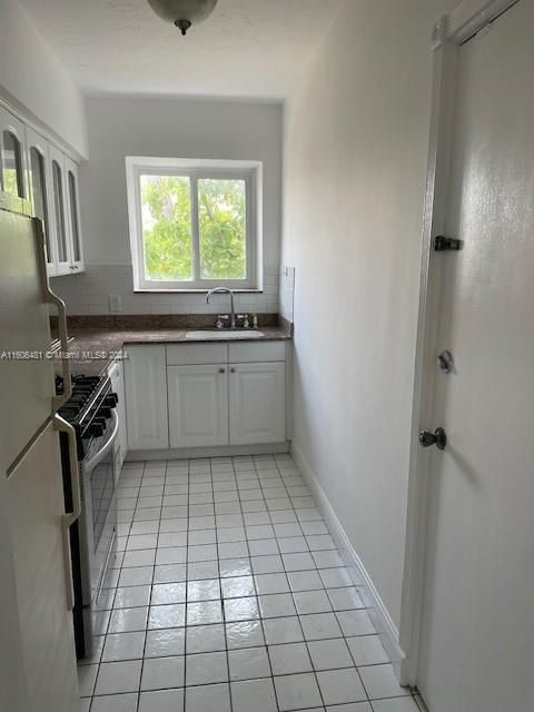 For Rent: $2,100 (2 beds, 1 baths, 670 Square Feet)