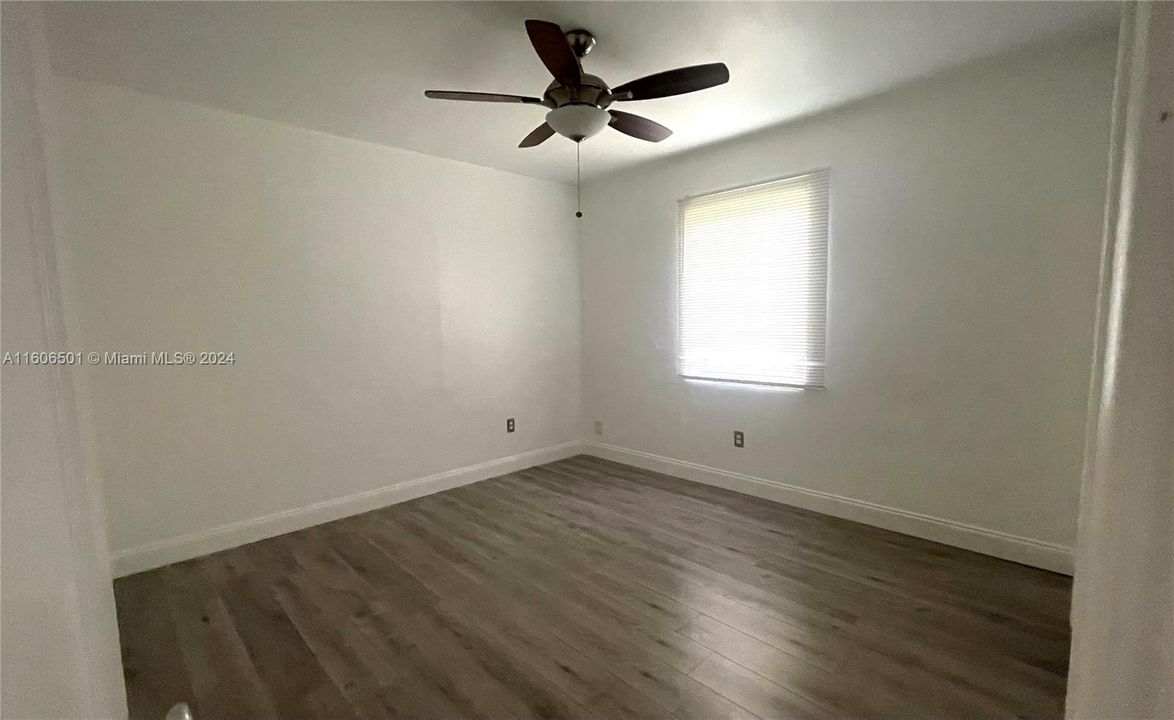For Rent: $3,250 (3 beds, 1 baths, 1090 Square Feet)