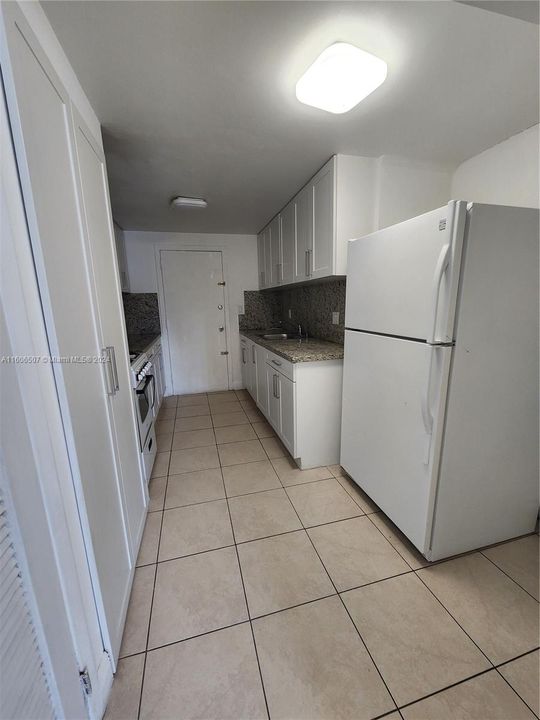 For Rent: $2,600 (2 beds, 2 baths, 1417 Square Feet)