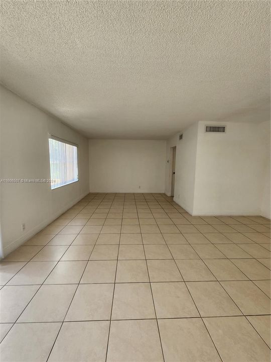 For Rent: $2,600 (2 beds, 2 baths, 1417 Square Feet)