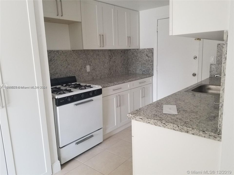 For Rent: $2,600 (2 beds, 2 baths, 1417 Square Feet)