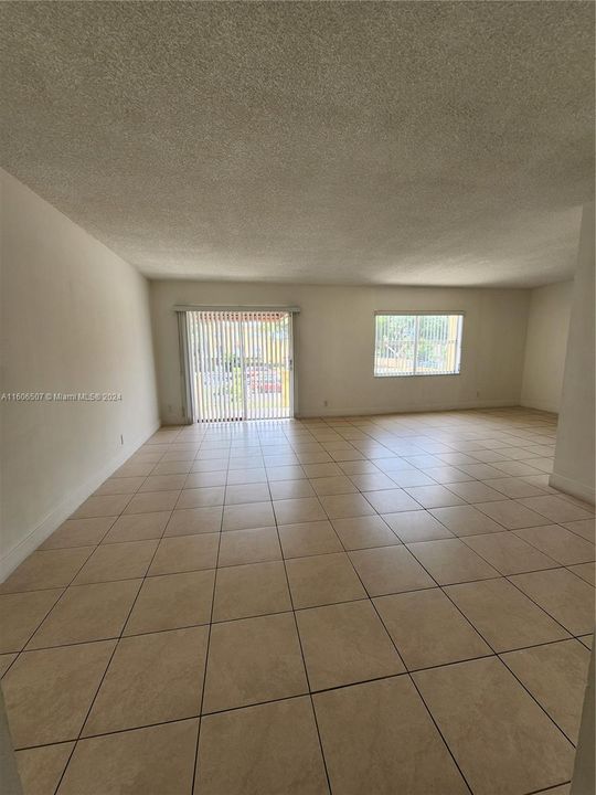 For Rent: $2,600 (2 beds, 2 baths, 1417 Square Feet)