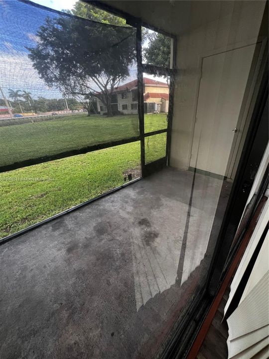 Recently Rented: $2,250 (2 beds, 2 baths, 1116 Square Feet)