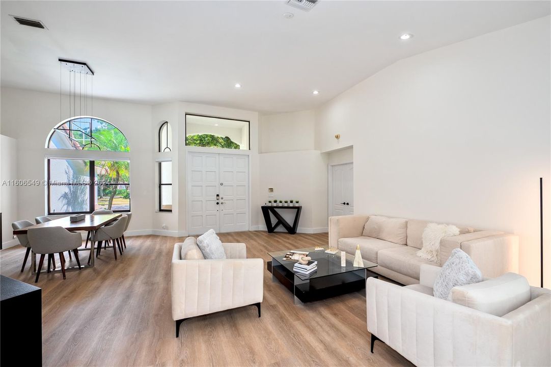Active With Contract: $1,300,000 (4 beds, 3 baths, 2514 Square Feet)