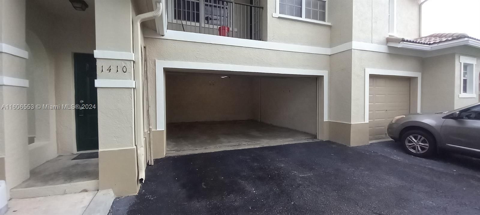 For Rent: $2,500 (2 beds, 2 baths, 1321 Square Feet)