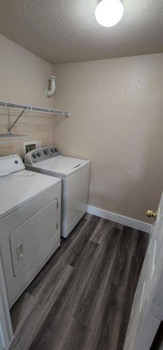 For Rent: $2,500 (2 beds, 2 baths, 1321 Square Feet)