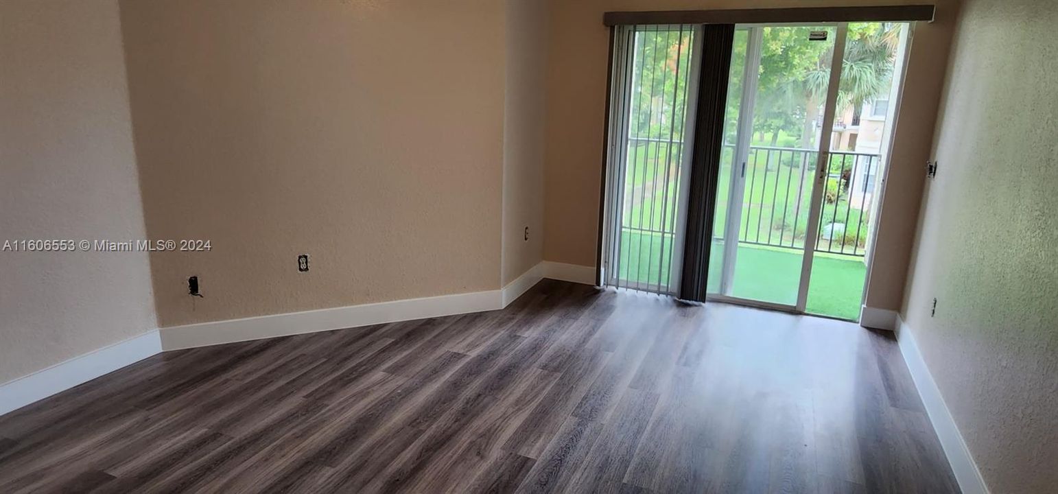 For Rent: $2,500 (2 beds, 2 baths, 1321 Square Feet)