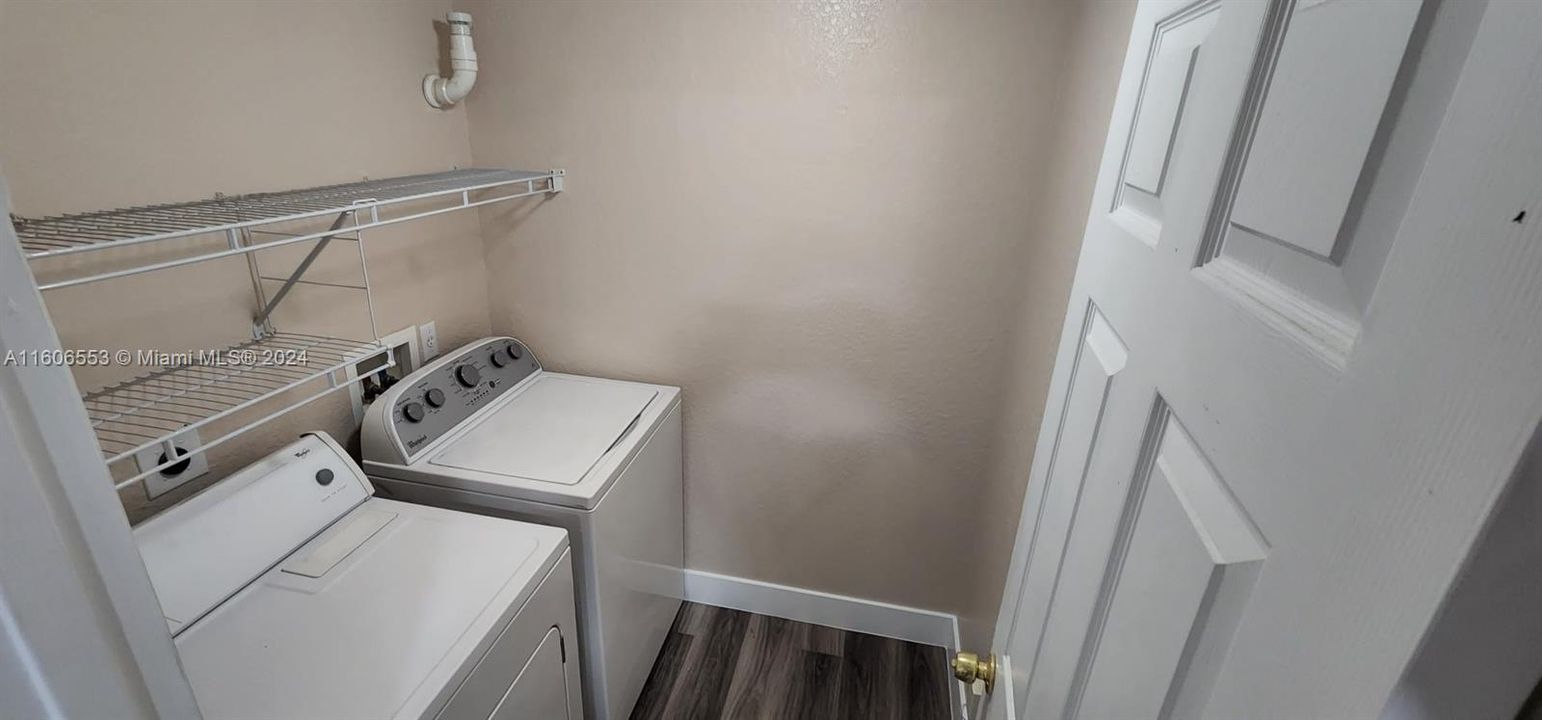 Recently Rented: $2,500 (2 beds, 2 baths, 1321 Square Feet)