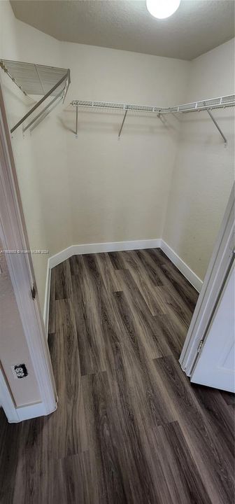 For Rent: $2,500 (2 beds, 2 baths, 1321 Square Feet)