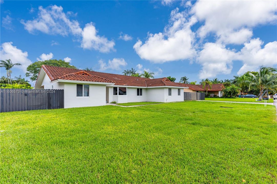 For Sale: $740,000 (3 beds, 2 baths, 2108 Square Feet)