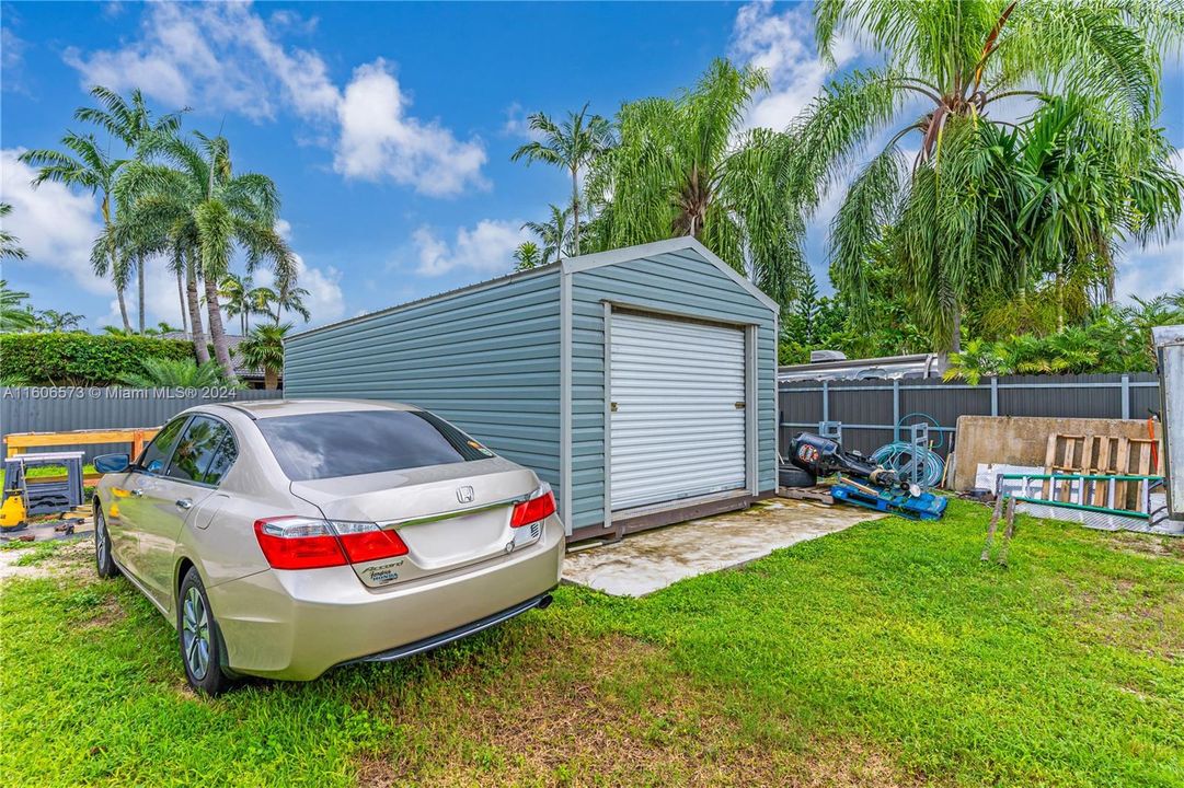 For Sale: $740,000 (3 beds, 2 baths, 2108 Square Feet)