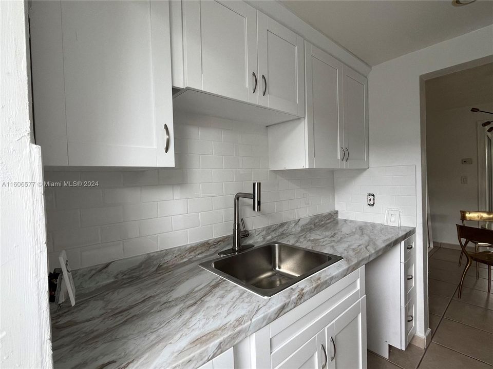 For Rent: $2,875 (1 beds, 1 baths, 626 Square Feet)