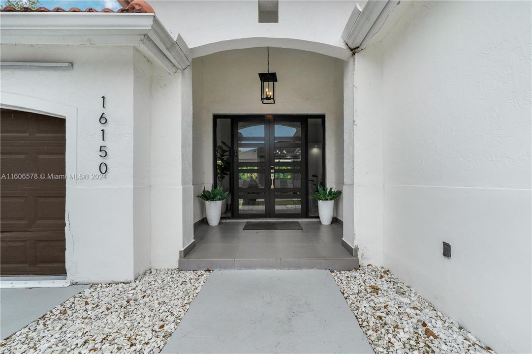 Recently Sold: $850,000 (4 beds, 3 baths, 2223 Square Feet)