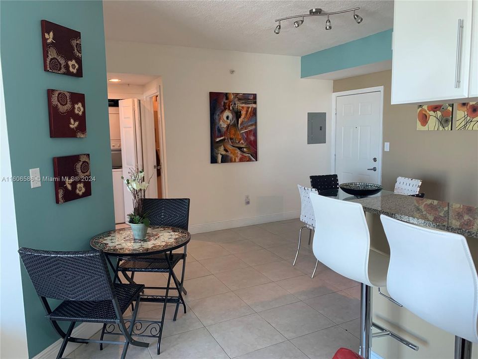 Recently Rented: $2,650 (1 beds, 1 baths, 763 Square Feet)