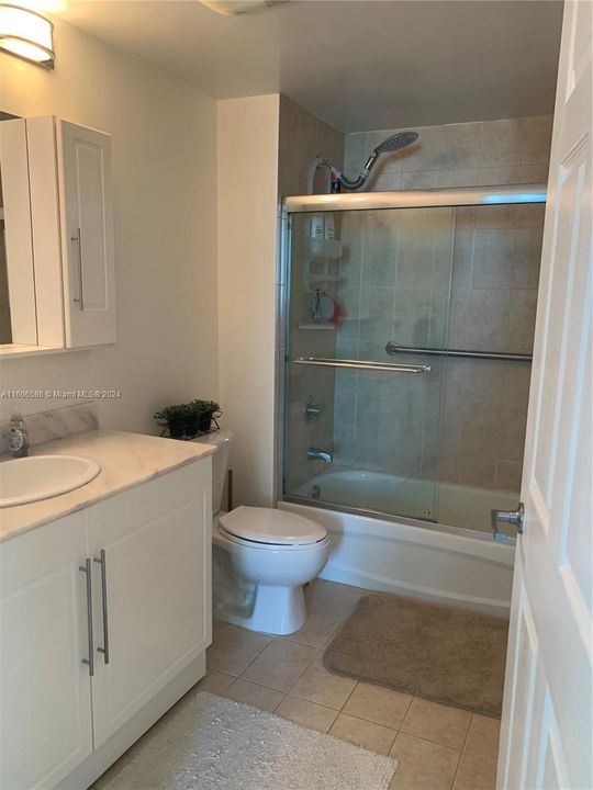 Recently Rented: $2,650 (1 beds, 1 baths, 763 Square Feet)