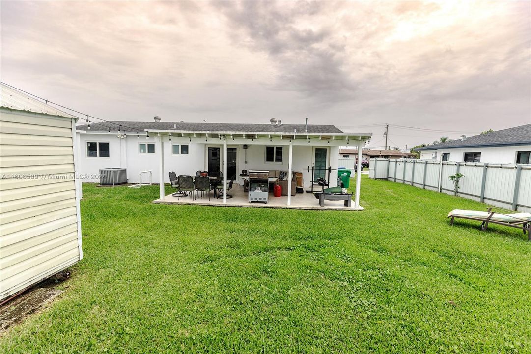 Recently Sold: $580,000 (3 beds, 2 baths, 1200 Square Feet)