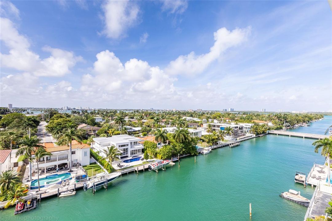 For Sale: $2,950,000 (3 beds, 3 baths, 2556 Square Feet)