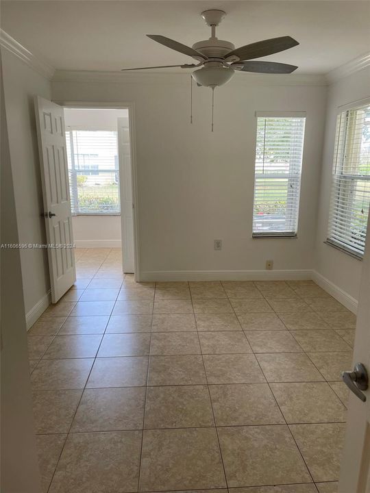 For Rent: $2,050 (2 beds, 1 baths, 965 Square Feet)