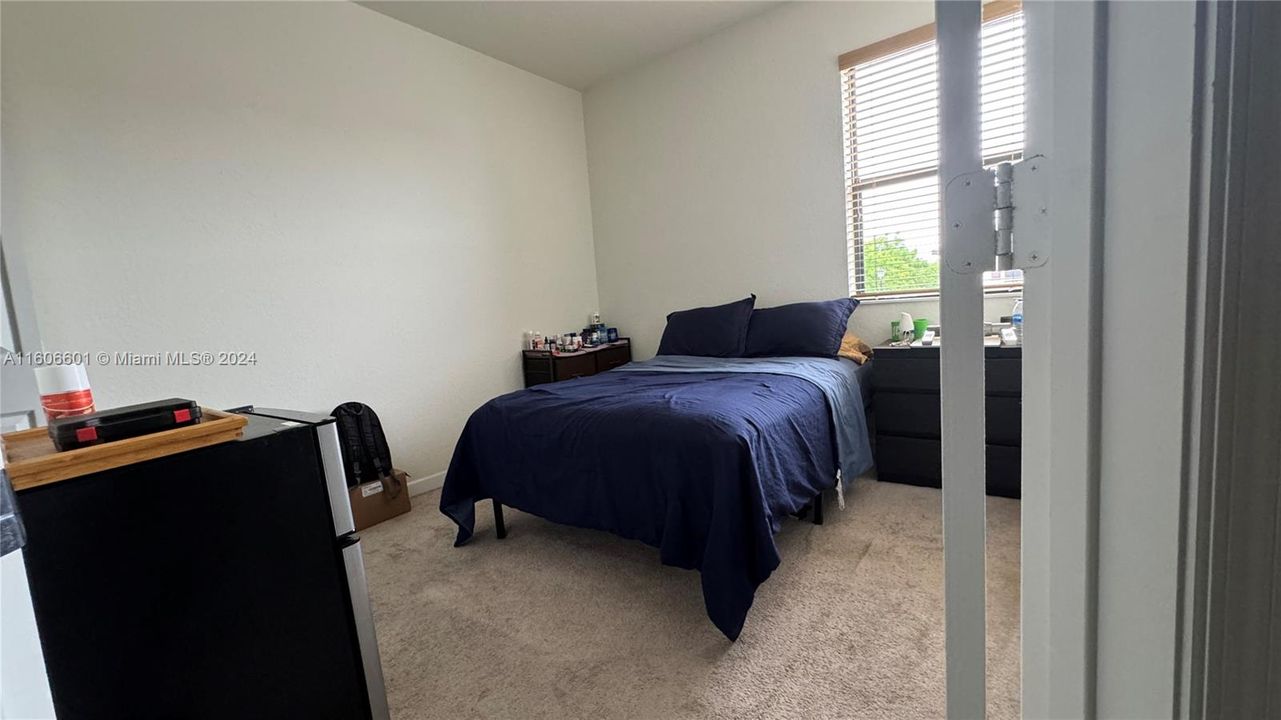 Active With Contract: $3,050 (3 beds, 2 baths, 1650 Square Feet)