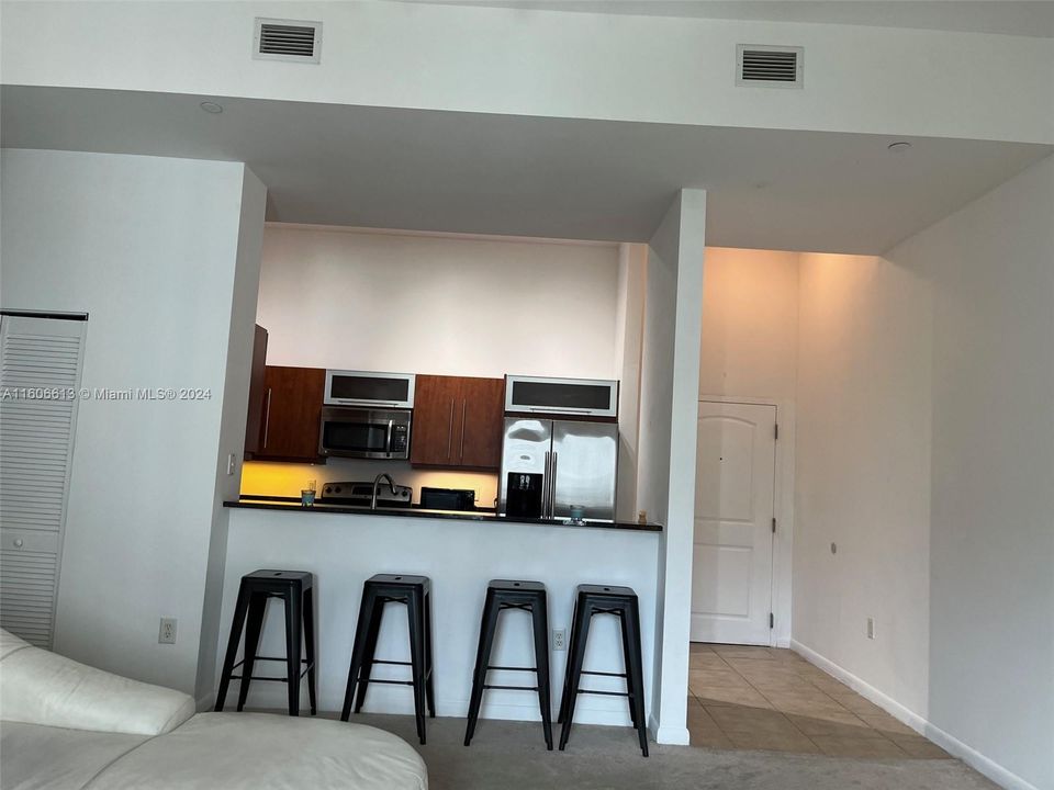 For Sale: $465,000 (2 beds, 2 baths, 1260 Square Feet)
