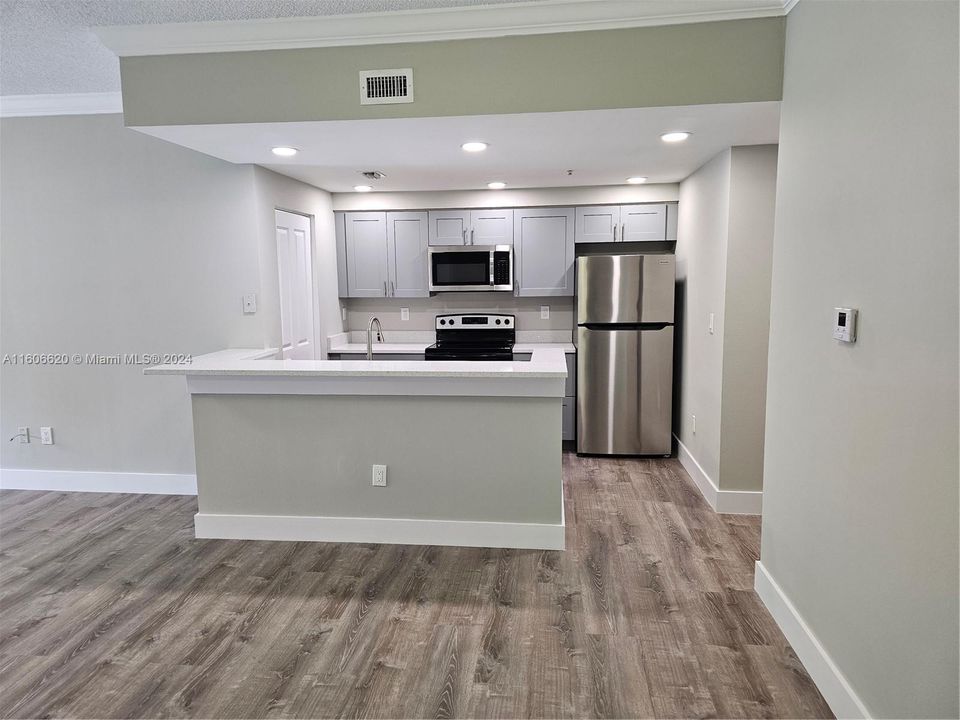For Rent: $2,550 (2 beds, 2 baths, 1076 Square Feet)