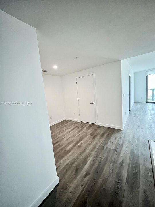 Active With Contract: $4,100 (2 beds, 2 baths, 1141 Square Feet)