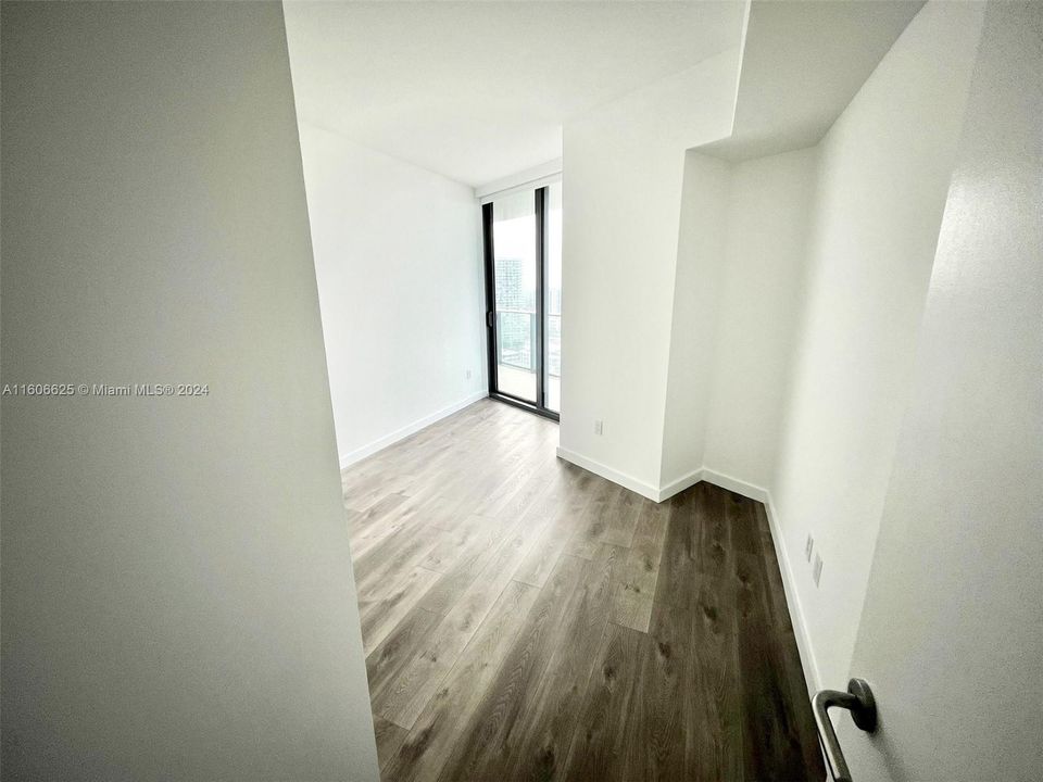 Active With Contract: $4,100 (2 beds, 2 baths, 1141 Square Feet)