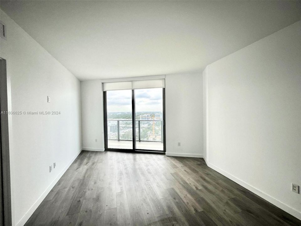 Active With Contract: $4,100 (2 beds, 2 baths, 1141 Square Feet)