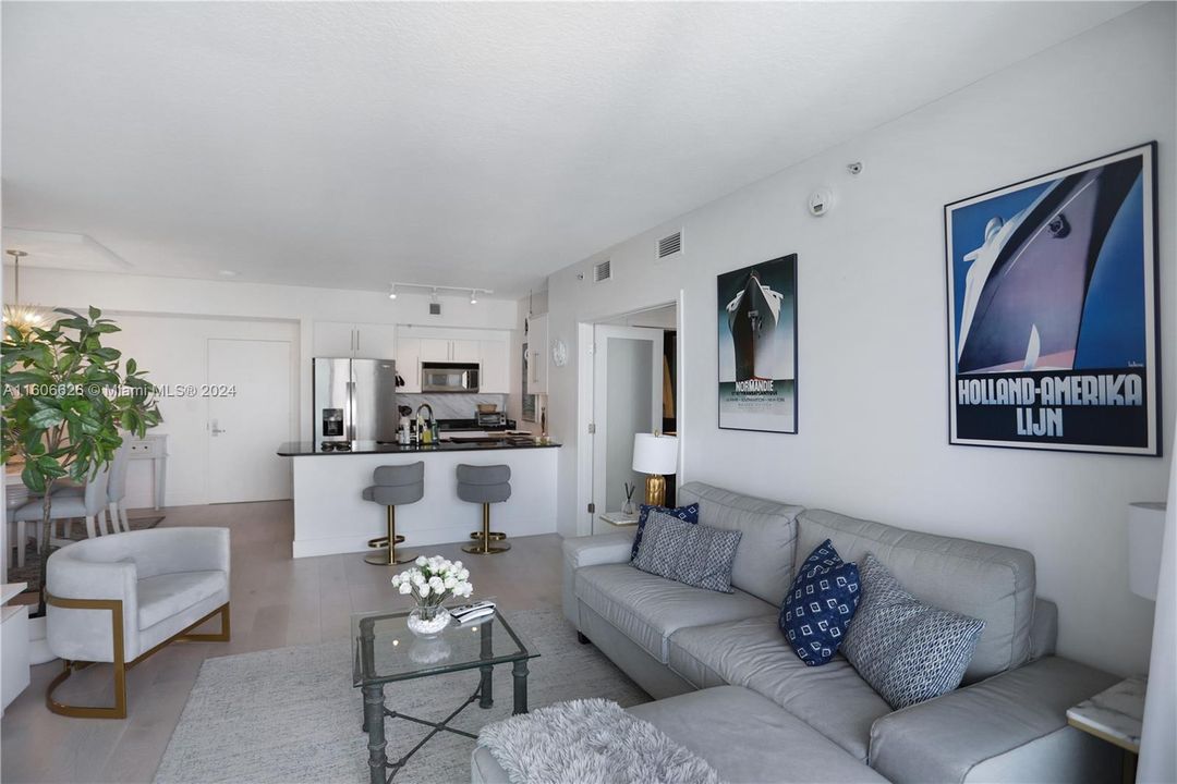 Active With Contract: $4,200 (2 beds, 2 baths, 1169 Square Feet)