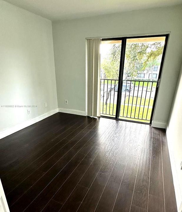 For Rent: $2,200 (2 beds, 2 baths, 875 Square Feet)