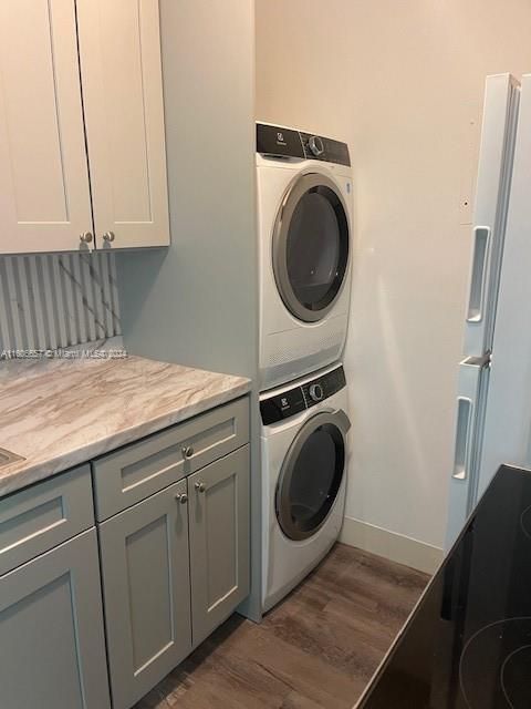 For Rent: $2,250 (1 beds, 1 baths, 705 Square Feet)