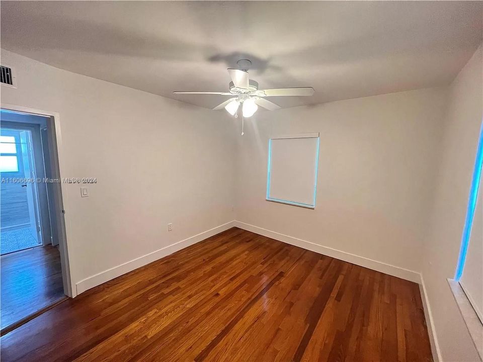 For Rent: $2,950 (2 beds, 1 baths, 786 Square Feet)