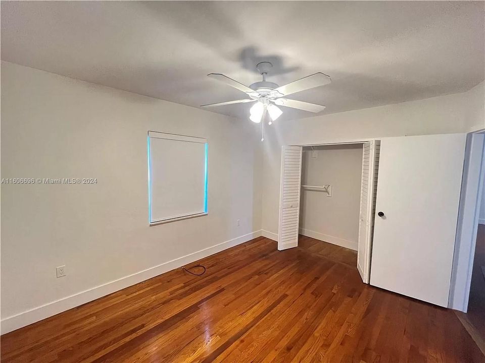 For Rent: $2,950 (2 beds, 1 baths, 786 Square Feet)