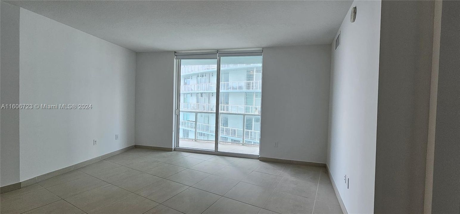 For Rent: $2,850 (1 beds, 1 baths, 663 Square Feet)