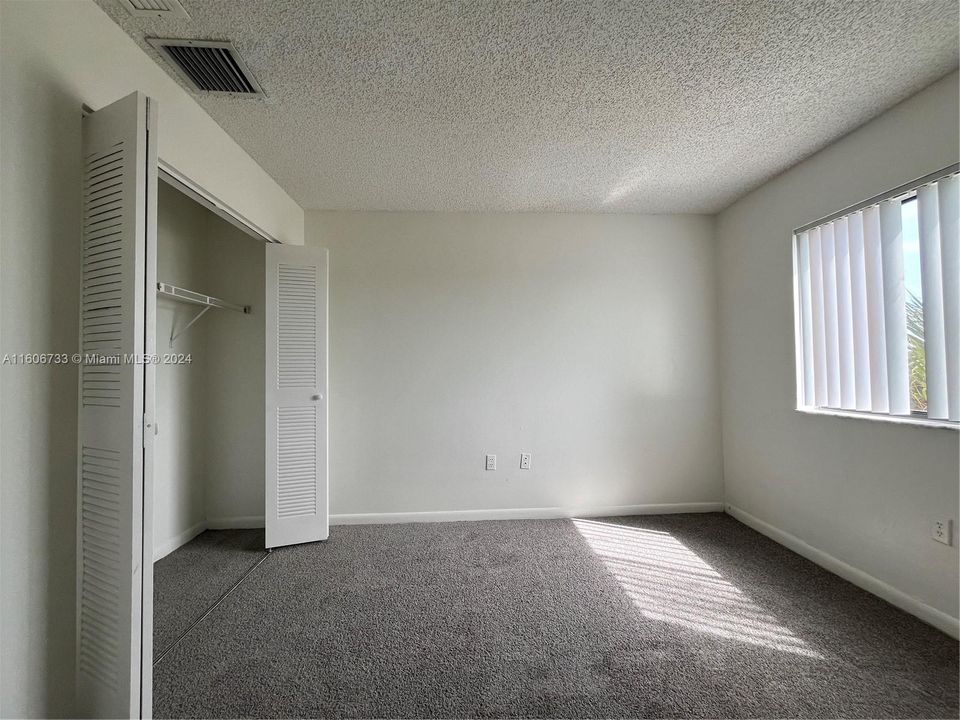 For Rent: $2,000 (2 beds, 2 baths, 1032 Square Feet)